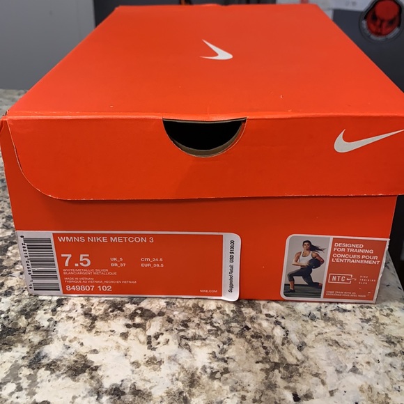 Women’s Nike Metcon 3 - Picture 6 of 6